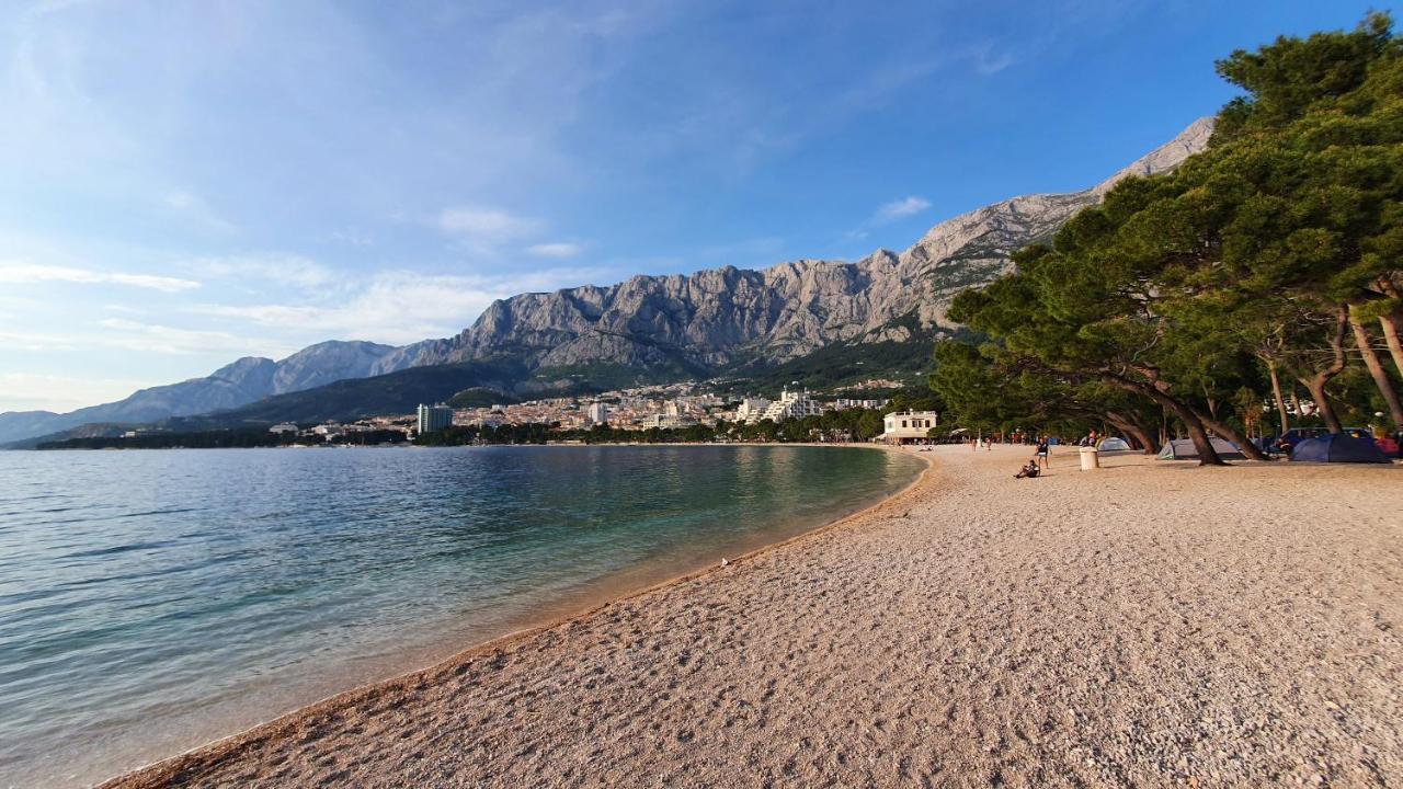 Spacious Family Apartment Near The Beach Makarska Exterior foto
