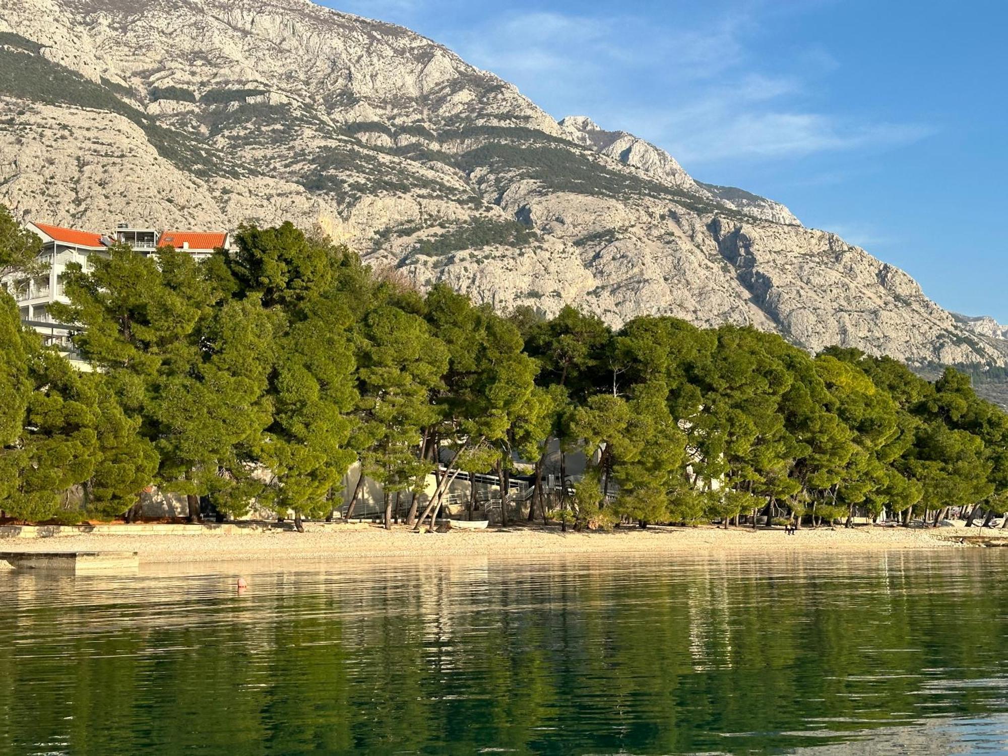 Spacious Family Apartment Near The Beach Makarska Exterior foto